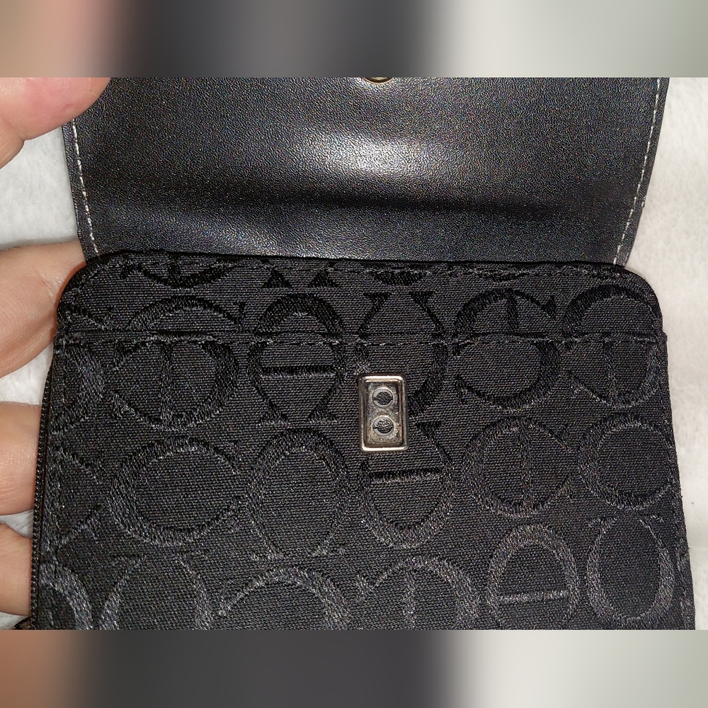 Aigner Wallet. Nwt Smoke Free Home Black. - Picture 5 of 7